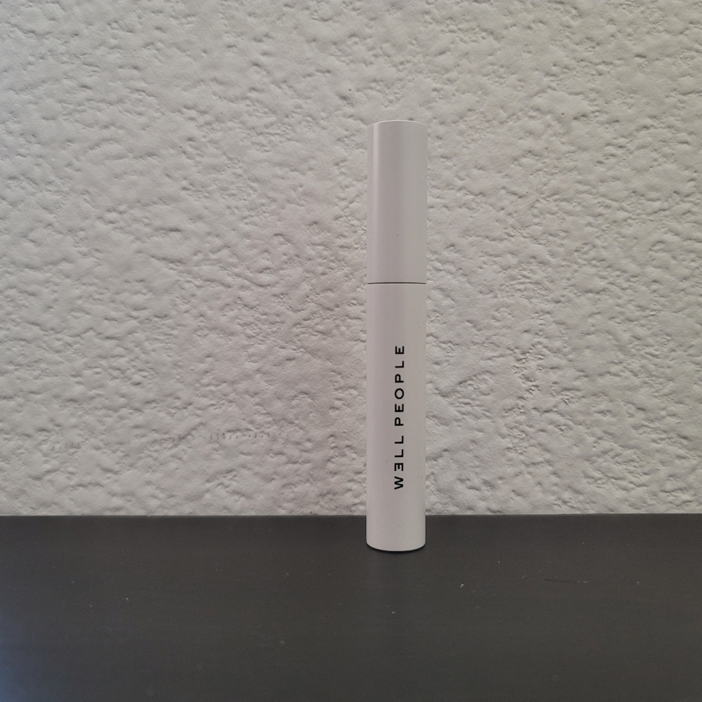 Well People Expressionist Pro Mascara Black